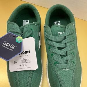 Tretorn Green Canvas Kids Sneakers with White Side Stripe